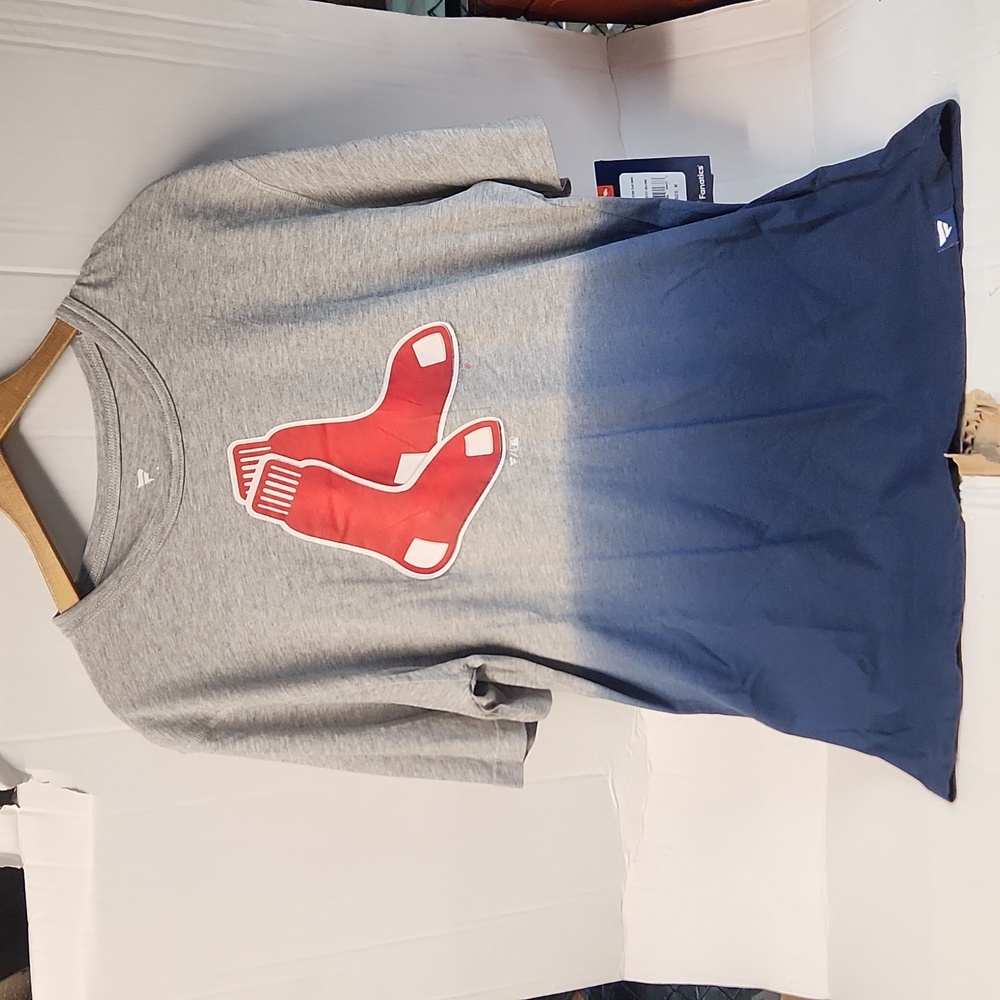 NWT Fanatics Boston Redsox Team Ombre Men's sz M tshirt